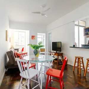 Comodidade No Coração De Floripa Apartamento